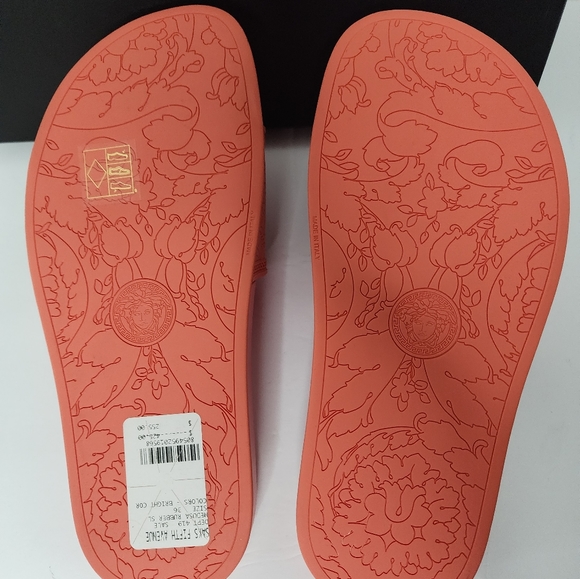 Versace Palazzo Pool Slides size 36.5 - Picture 7 of 12